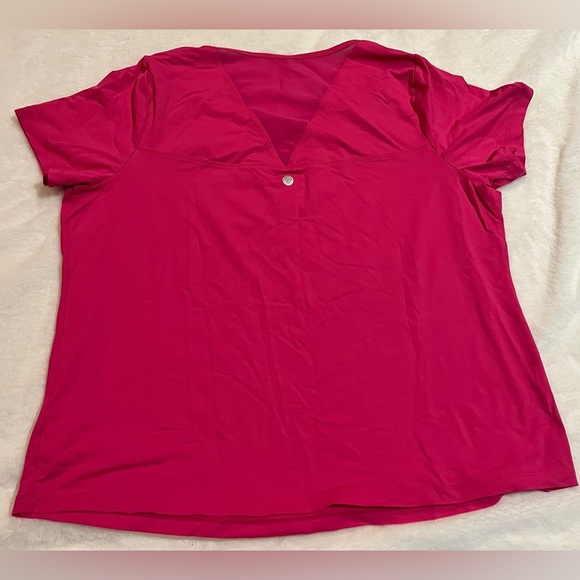 Livi Active 14/16 pink exercise tshirt with mesh barbiecore mean girls valentine - Picture 3 of 6